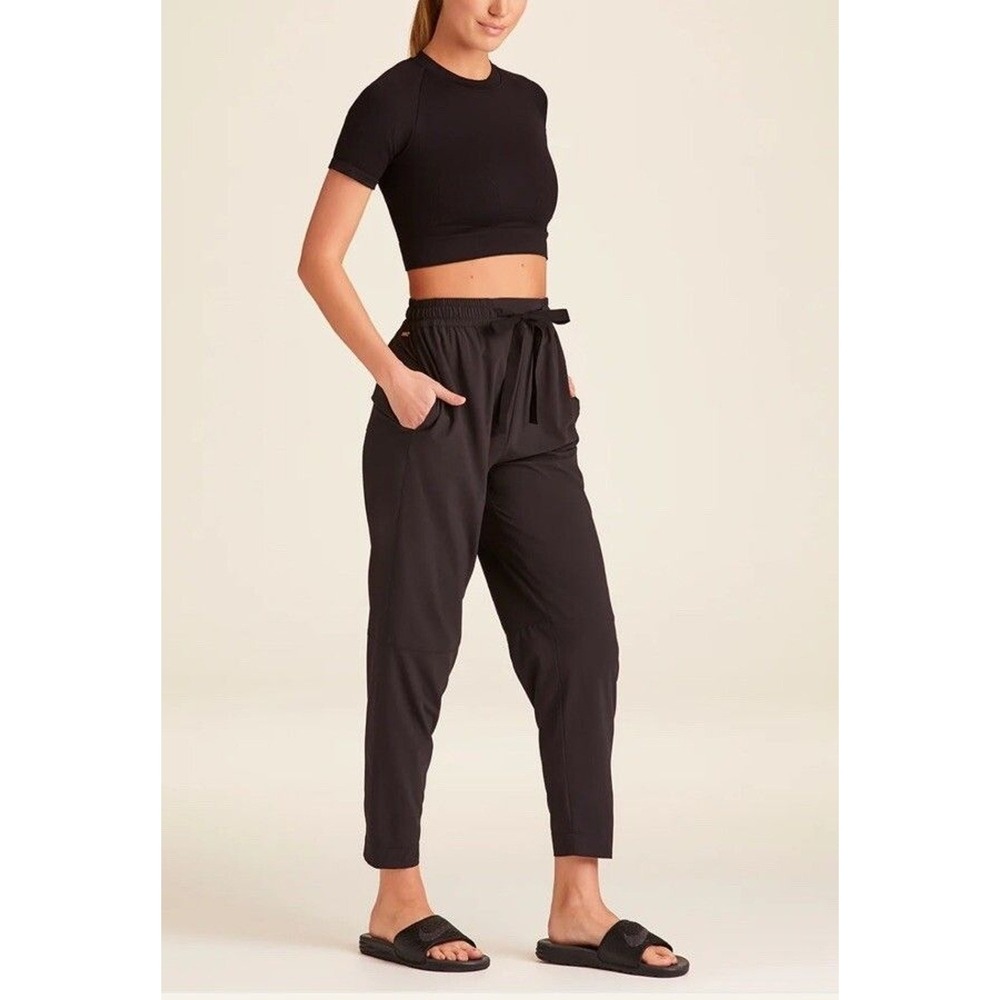 ALALA Commuter Elevated Jogger Pants Black Pull On Elastic‎ Drawstring size M